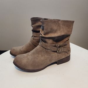 Dark taupe booties side zip